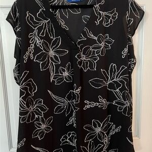Apt. 9 Black and White Floral Blouse
